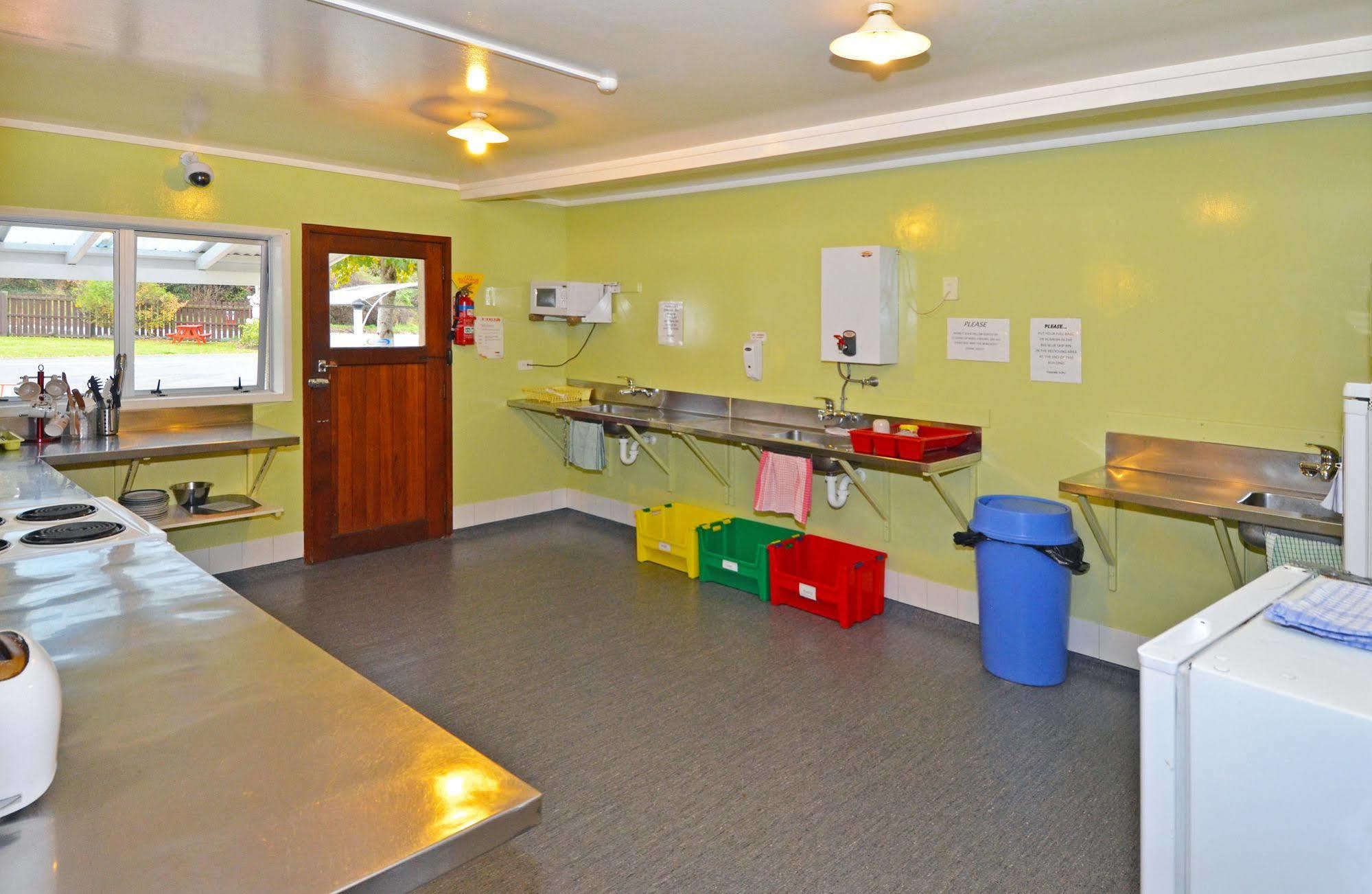 Leith Valley Holiday Park And Motels Dunedin Exterior foto
